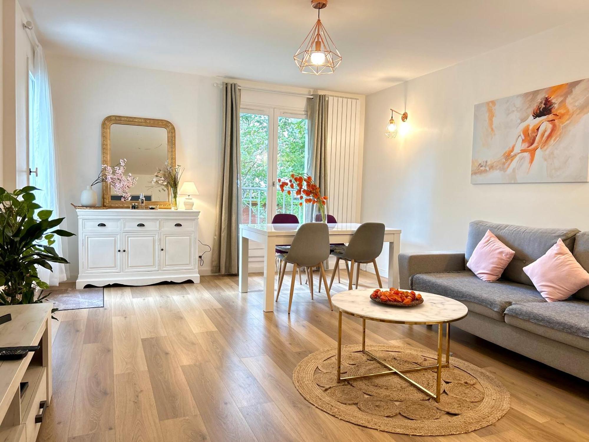 85 M2 Proche De Paris Stade De France Parking Free Apartment *